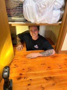 Fix It Right Plumbing Expert Plumber in tight spaces